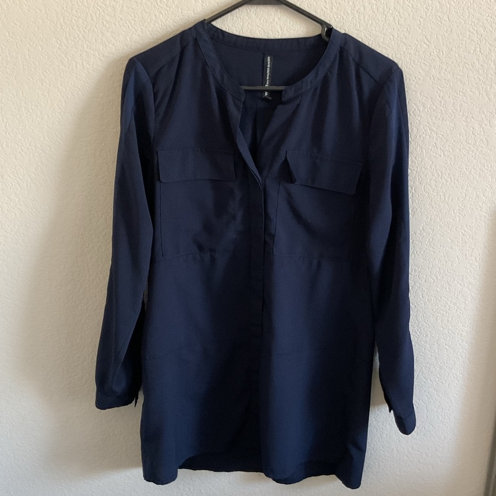 Walter Baker Women’s Navy Polyester Button Down Blouse- Small